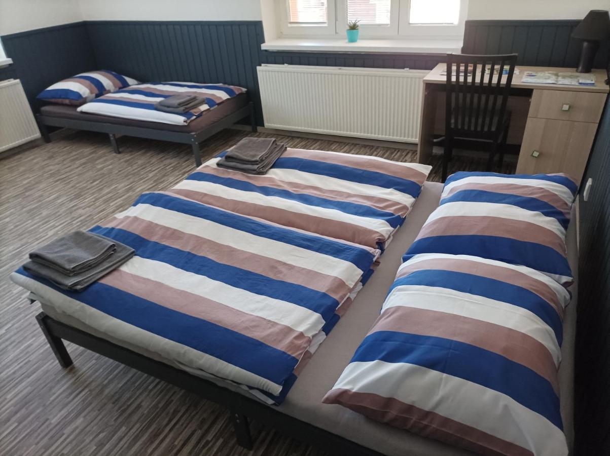 Apartman Vesele 德辛 外观 照片